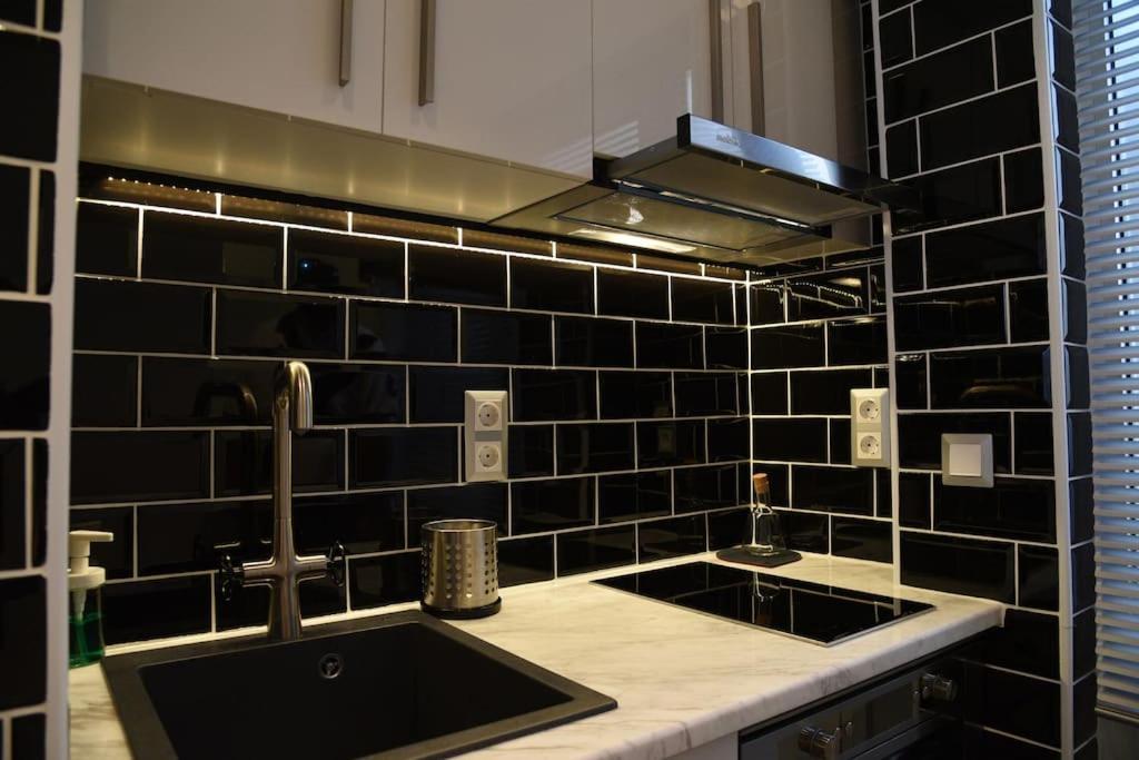 Syntagma Square, 30Sqm Nikis Luxurious Studio Athen Exterior foto