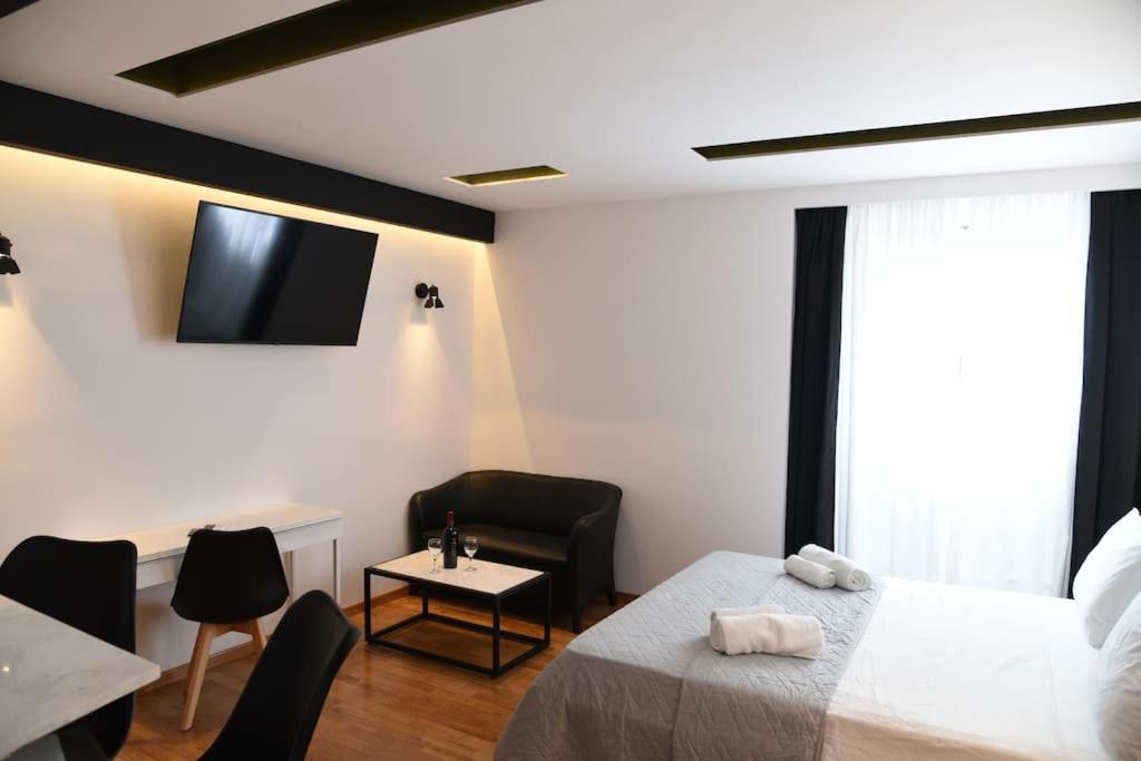 Syntagma Square, 30Sqm Nikis Luxurious Studio Athen Exterior foto